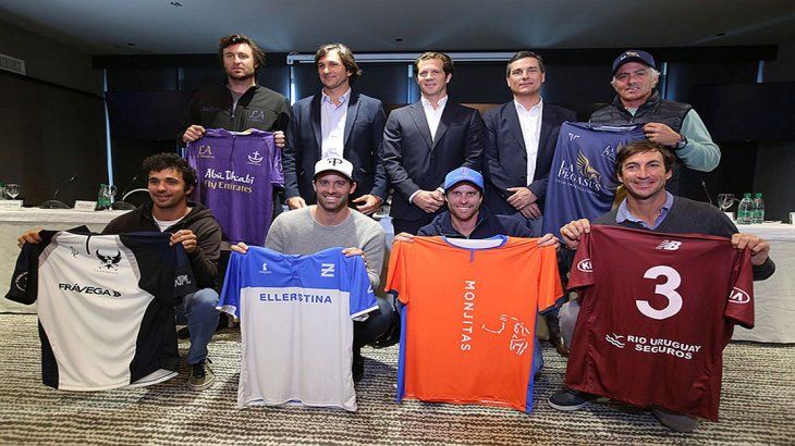 <p>De izquierda a derecha arriba: Alfredo Cappella (La Albertina Abu Dhabi), Eduardo Novillo Astrada (Pres. Asociación Argentina de Polo), Juan Zavalía Paunero (CEO XPL), Felipe De Stefani (Gte. General de Turner Argentina), Mariano Aguerre (La Pegasus Polo International).</p> <p>De izquierda a derecha abajo: Juan Gris Zavaleta (La Ensenada), Facundo Pieres (Ellerstina), Guillermo Caset (Las Monjitas), Miguel Novillo Astrada (La Aguada).</p>