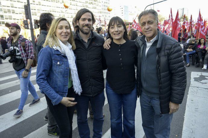<p>Los candidatos del Frente de Izquierda Myriam Bregman, Nicolás del Caño, Romina del Plá y Néstor Pitrola. </p>