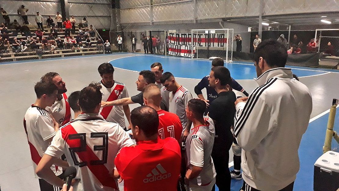 River Se Fue Otra Vez A La B Ahora En Futsal River Futsal - 