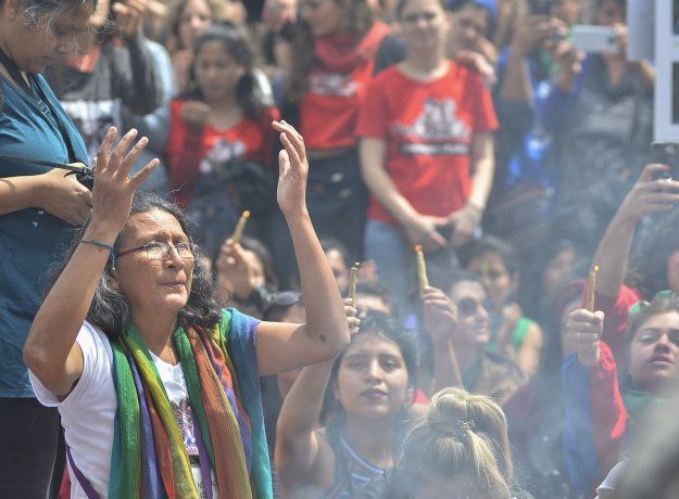 <p>Mujeres encabezan una de las actividades del Encuentro.</p>