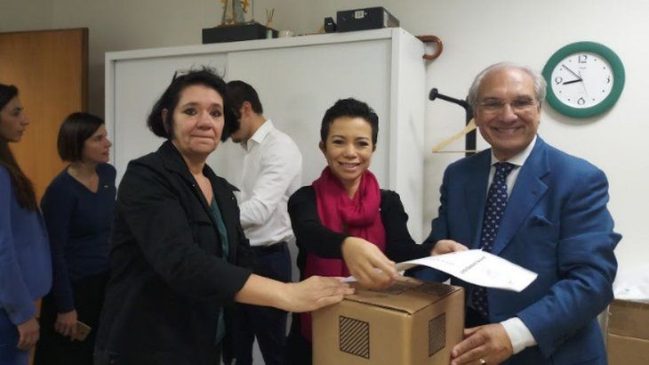 Argentinos sufragando en Roma, Italia.