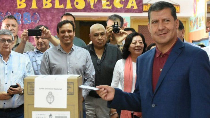 El actual mandatario, Sergio Casas, es el primer candidato a diputado nacional.