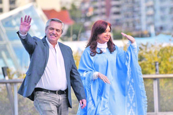 El misterio respecto a quienes serán sus principales ministros obedece a que Alberto Fernández consultaría dichas designaciones con Cristina Fernández de Kirchner.