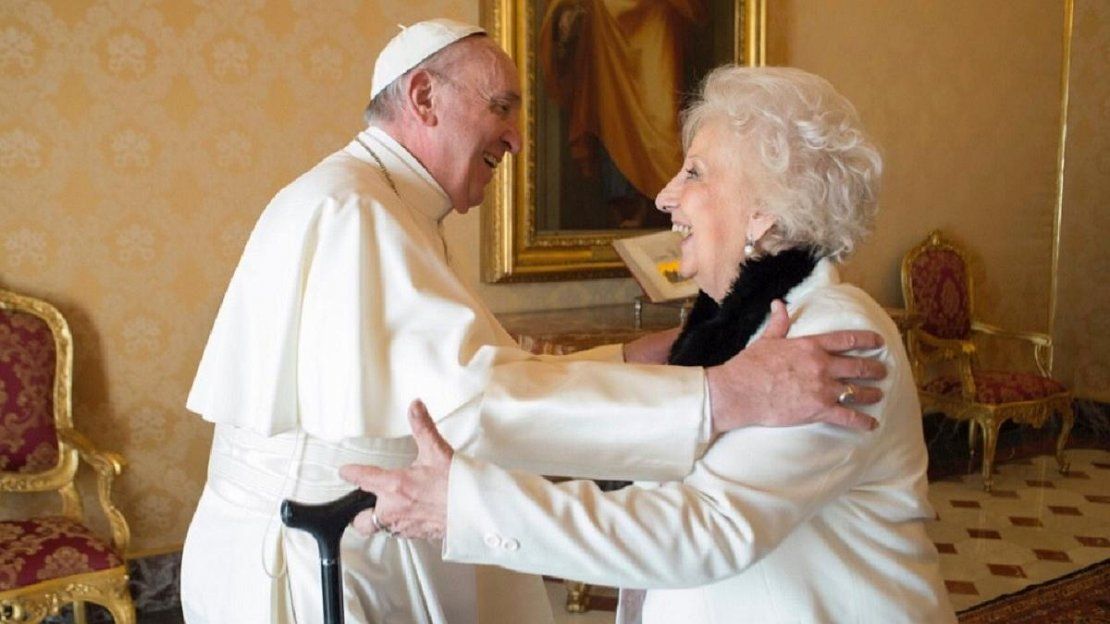 Estela de Carlotto habló de los 50 crucifijos que el Papa envió para los militares presos