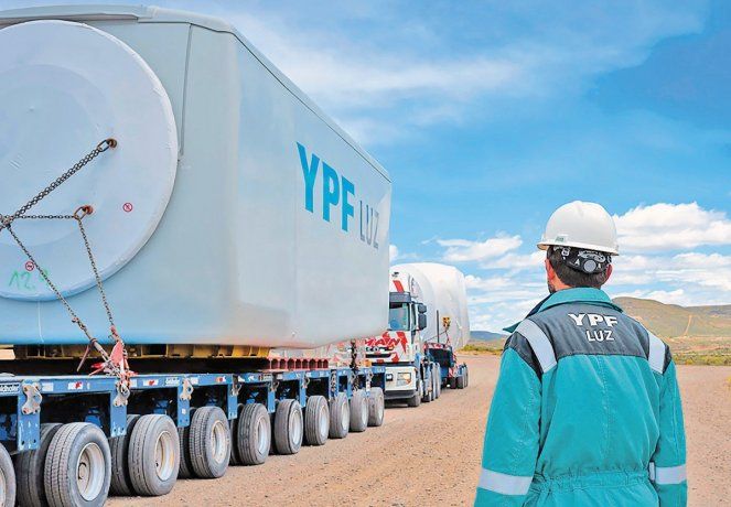 avances. Ayer llegaron a Puerto Deseado los equipos para YPF Luz.