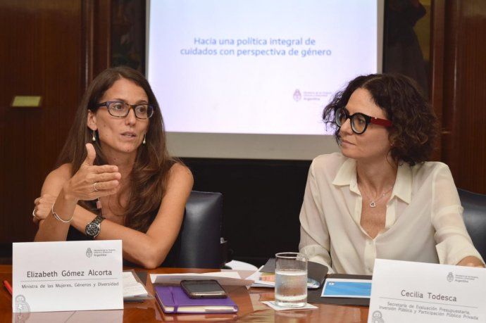 Elizabeth Gómez Alcorta y Cecilia Todesca.