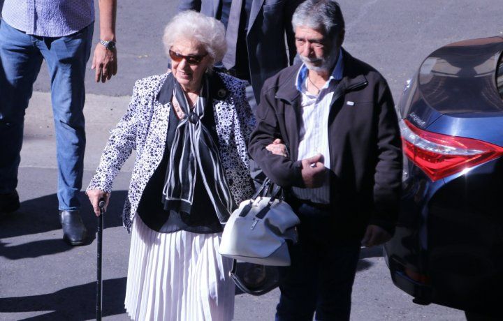 Estela de Carlotto adelantó que presentarán un proyecto de ley contra el negacionismo de la última dictadura cívico militar.