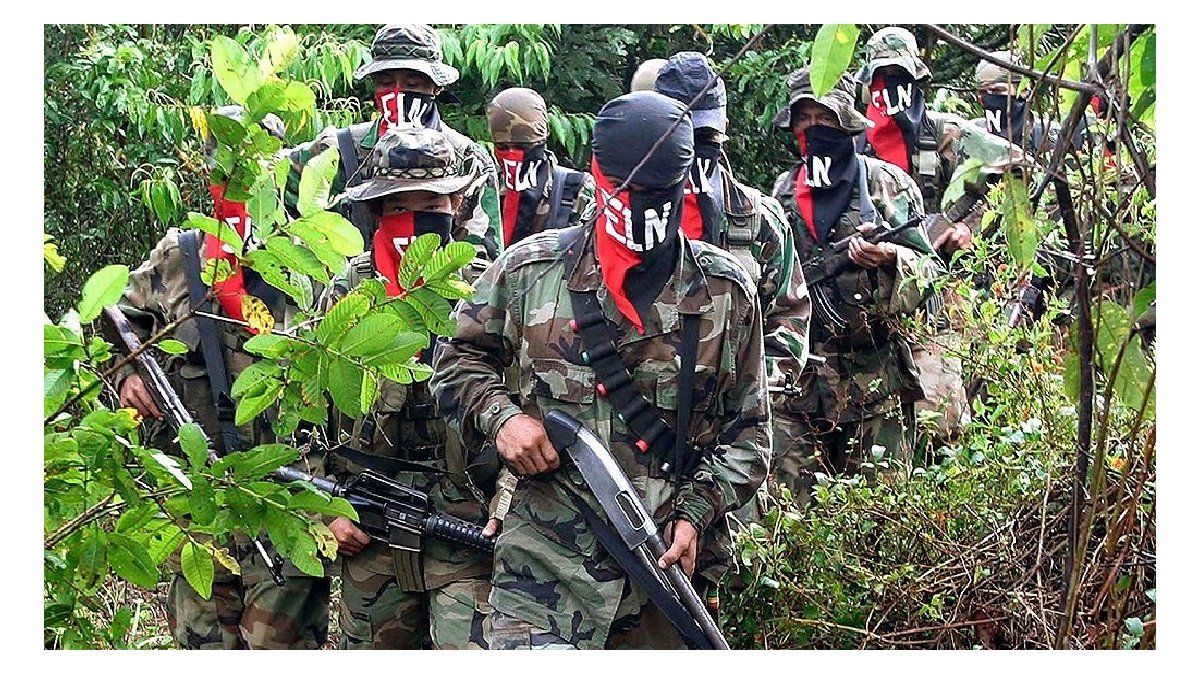 Declaran el alerta militar en Colombia por un paro armado de la guerrilla ELN