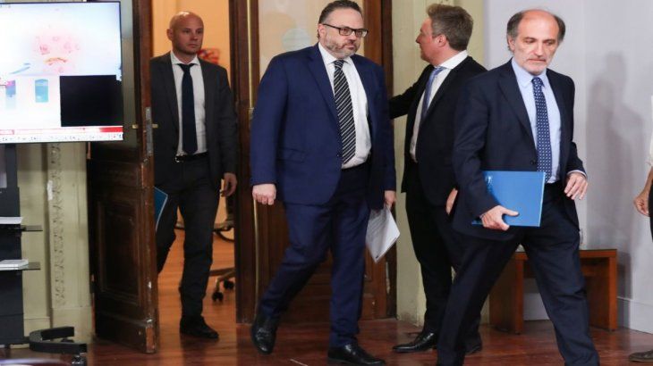 “Con esta línea buscamos contribuir a recuperar el crédito a tasas razonables así como llevar más alivio a la situación financiera de las micro, pequeñas y medianas empresas para que puedan ponerse en marcha y volver a crecer”, sostuvo el ministro de Desarrollo Productivo de la Nación, Matías Kulfas.