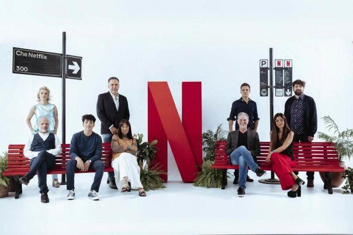 El Ceo de Netflix, Reed Hastings, Francisco Ramos y participantes de las nuevas apuestas argentinas en el marco del CheNetflix.