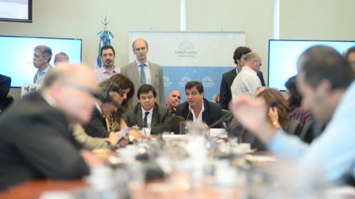 Diputados comenzó a debatir el proyecto del Gobierno para eliminar las jubilaciones de privilegio.