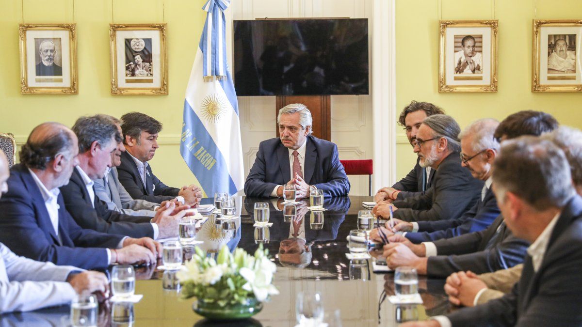 El Gobierno recibe a la Mesa de Enlace para aliviar las tensiones con el campo