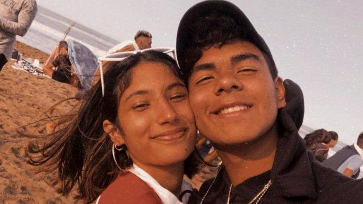 Fernando Báez Sosa junto a su novia, Julieta Rossi.