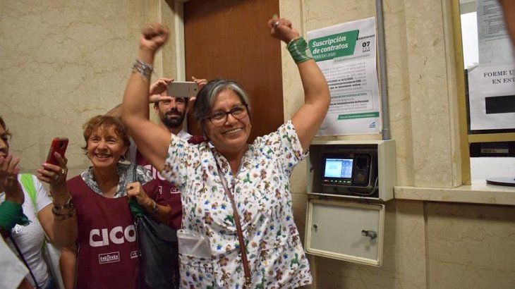 Los despedidos del Hospital Posadas marcaron su ingreso luego de dos años de lucha, acompañados por gremialistas de la salud y militantes de izquierda.