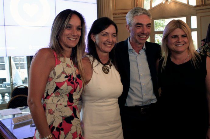Malena Galmarini recibió la distinción "Mujeres destacadas de la política argentina".