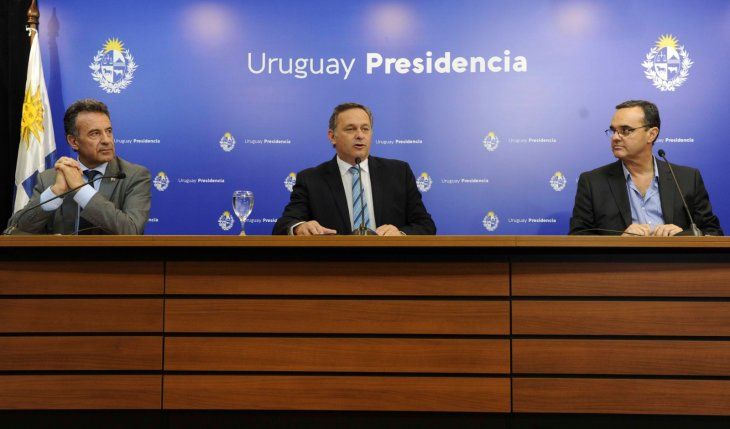 Uruguay suspendió la salida del país con fines turísticos y las clases por el coronavirus.