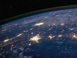 Es fundamental que como ciudadanos y usuarios de internet seamos conscientes del uso que hacemos de la red, y lo hagamos de manera responsable