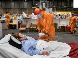 Según el estudio realizado por investigadores británicos, algunos pacientes no experimentaron síntomas respiratorios graves y el trastorno neurológico fue el primero y principal síntoma.