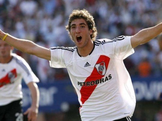 Gonzalo Higuaín vuelve a ponerse la camiseta de River en junio ...