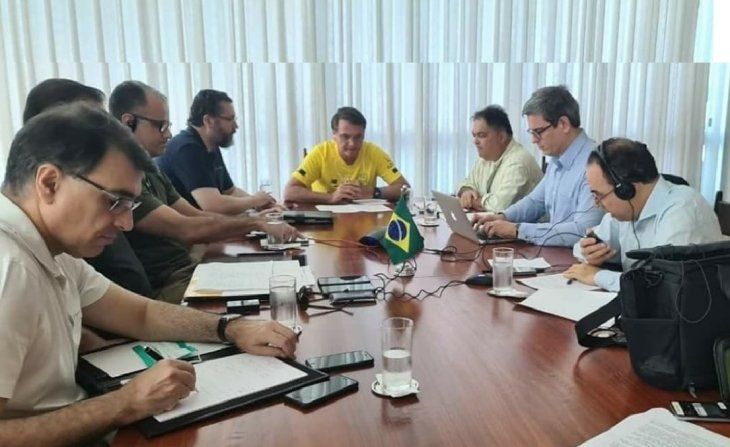 Bolsonaro es un referente del negacionismo al coronavirus entre los presidentes del mundo.