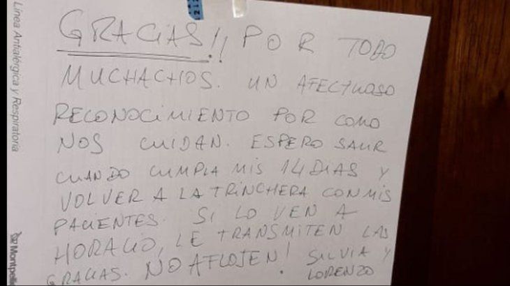 Carteles con agradecimientos a los voluntarios