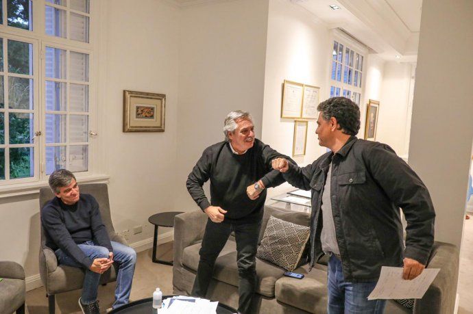 El presidente Alberto Fernández recibió en la residencia de Olivos los intendentes de Hurlingham, Juan Zabaleta, y de Vicente López, Jorge Macri.