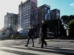 Las víctimas fatales en Argentina ascienden a 90, según el Gobierno.