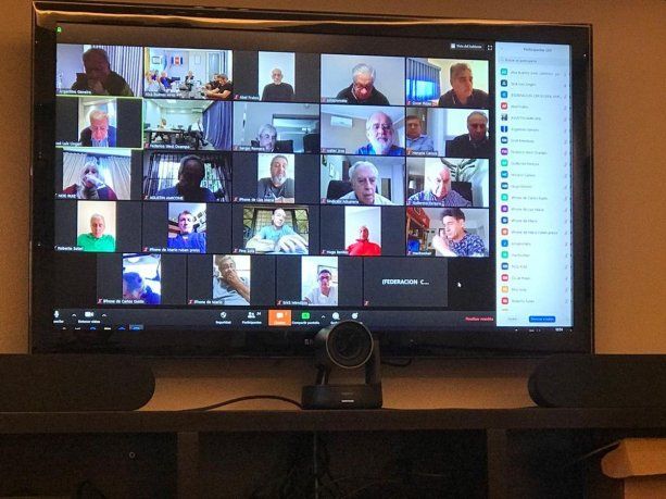 A la distancia: dirigentes de la CGT dijeron presentes por teleconferencia.