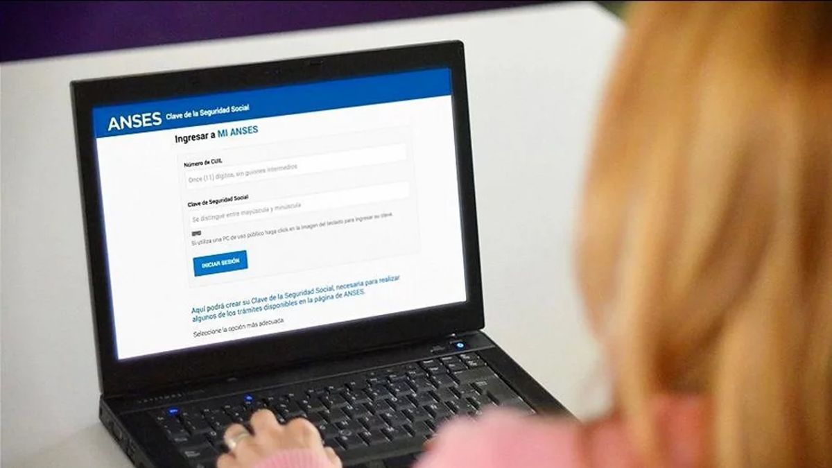 IFE: cómo abrir una cuenta bancaria desde tu casa para cobrar
