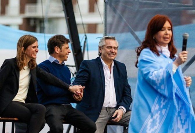 Mar&iacute;a Fernanda Raverta durante el cierre de campa&ntilde;a presidencial en Mar Del Plata.