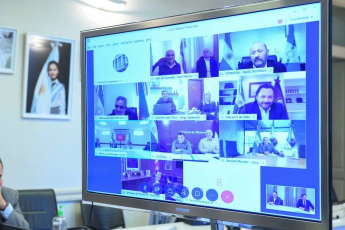 Nicoás Trotta y los gobernadores durante la videoconferencia.