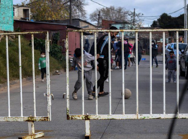 El barrio Villa Azul se encuentra en aislamiento sanitario por un lapso de quince días. 
