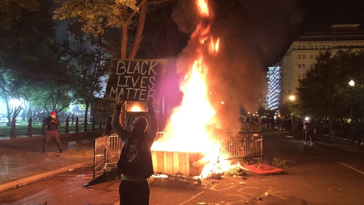 EEUU: nuevas manifestaciones y gases lacrimógenos frente a la Casa Blanca