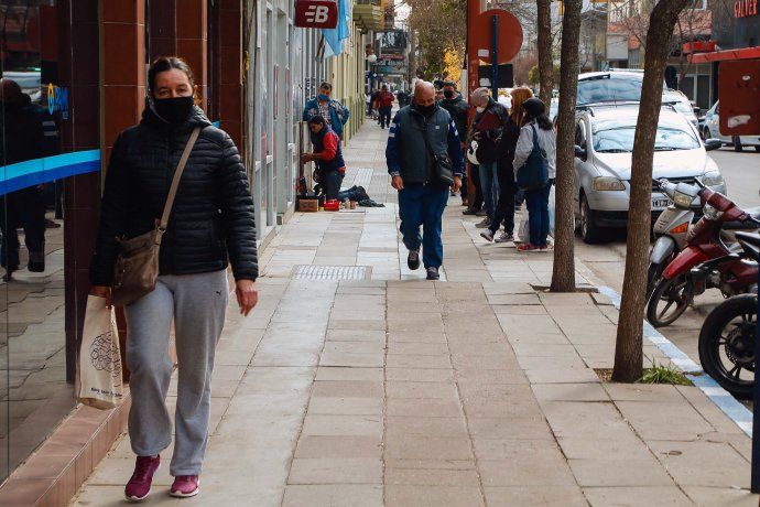 Los habitantes de la provincia de La Pampa comenzaron a transitar hoy, luego de 54 días sin registrar contagios de coronavirus, la denominada "fase 5" del aislamiento social, preventivo y obligatorio.