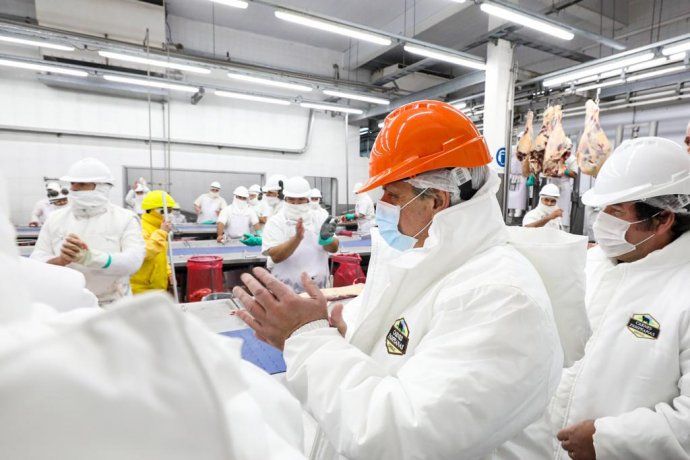 El Presidente recorrió el frigorífico Carnes Pampeanas.