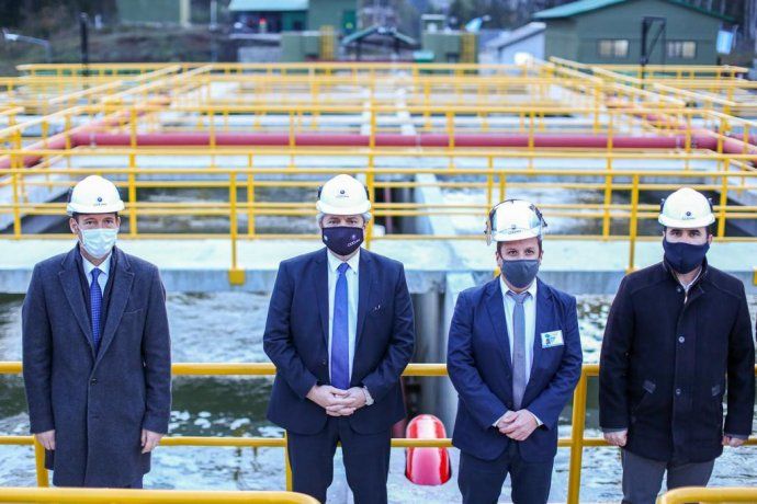 El Presidente recorrió junto a Katopodis una planta de tratamiento de líquidos cloacales.