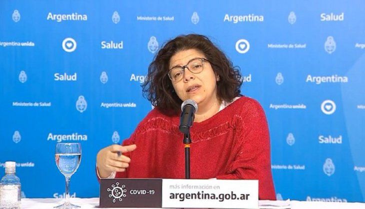 Carla Vizzotti, secretaria de Acceso a la Salud, brindó el reporte diario junto a Alejandro Costa, subsecretario de Estrategias Sanitarias, y María Susana Pisarello, directora de Medicina Transfusional.