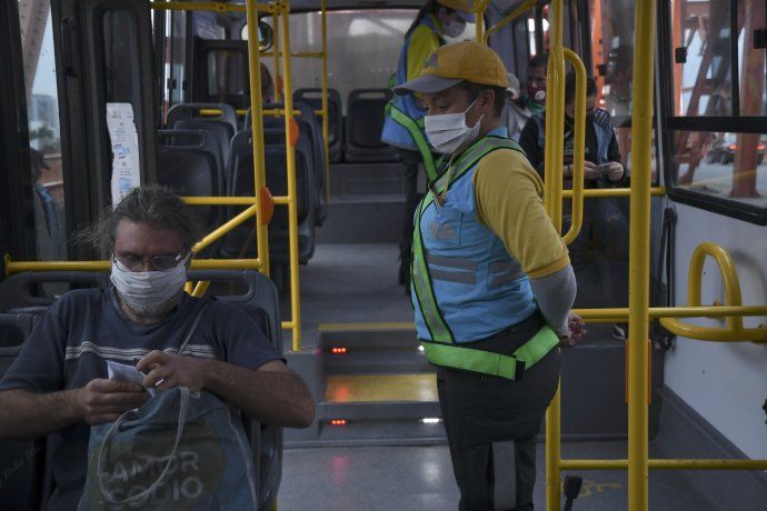 El ministro de Transporte, Mario Meoni, aseguró que serán "más estrictos" para evaluar quién puede sacar el permiso de circulación.