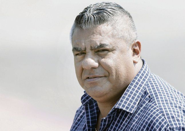 Claudio Tapia. Deberá capear varios frentes de tormenta política.