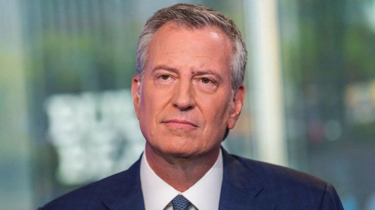 El alcalde de Nueva York, Bill de Blasio, atribuyó el aumento de los tiroteos a "los efectos de la gente habiendo estado tanto tiempo encerrada".