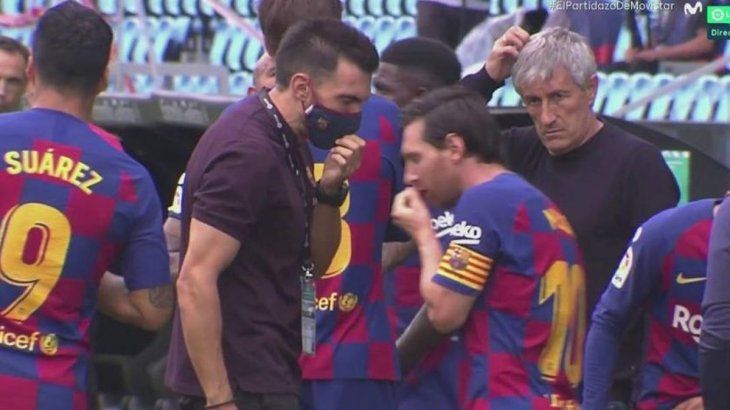 El momento del desplante de Messi a Sarabia.