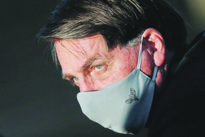 Jair Bolsonaro, presidente de Brasil, es reprochado en su país por la mala gestión durante la pandemia.