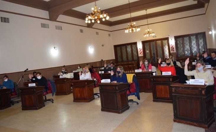 Los ediles de la oposición denunciaron una intervención de poderes durante la sesión especial que se llevó a cabo esta mañana.