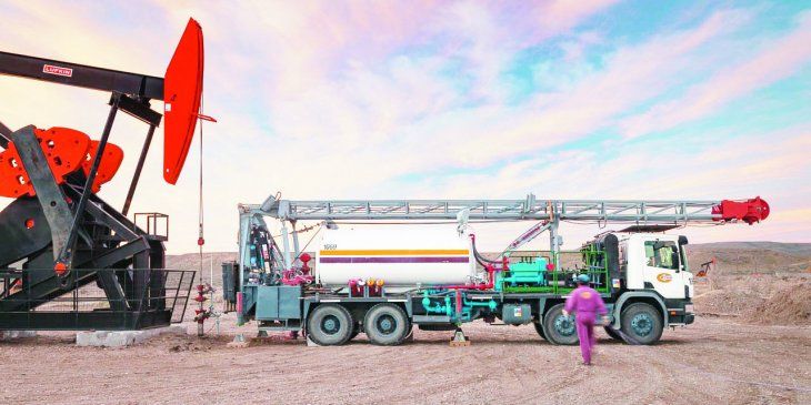 Las empresas del Grupo Clear emplean a más de 1.700 personas en forma directa.En 2019, registró una facturación total de $7.280 millones (Clear Petroleum $6.258 y Clear Urbana $1.022).Si bien tienen operación en casi todo el territorio nacional, centran sus negocios principalmente en las provincias de Santa Cruz, Chubut, Mendoza y Neuquén.