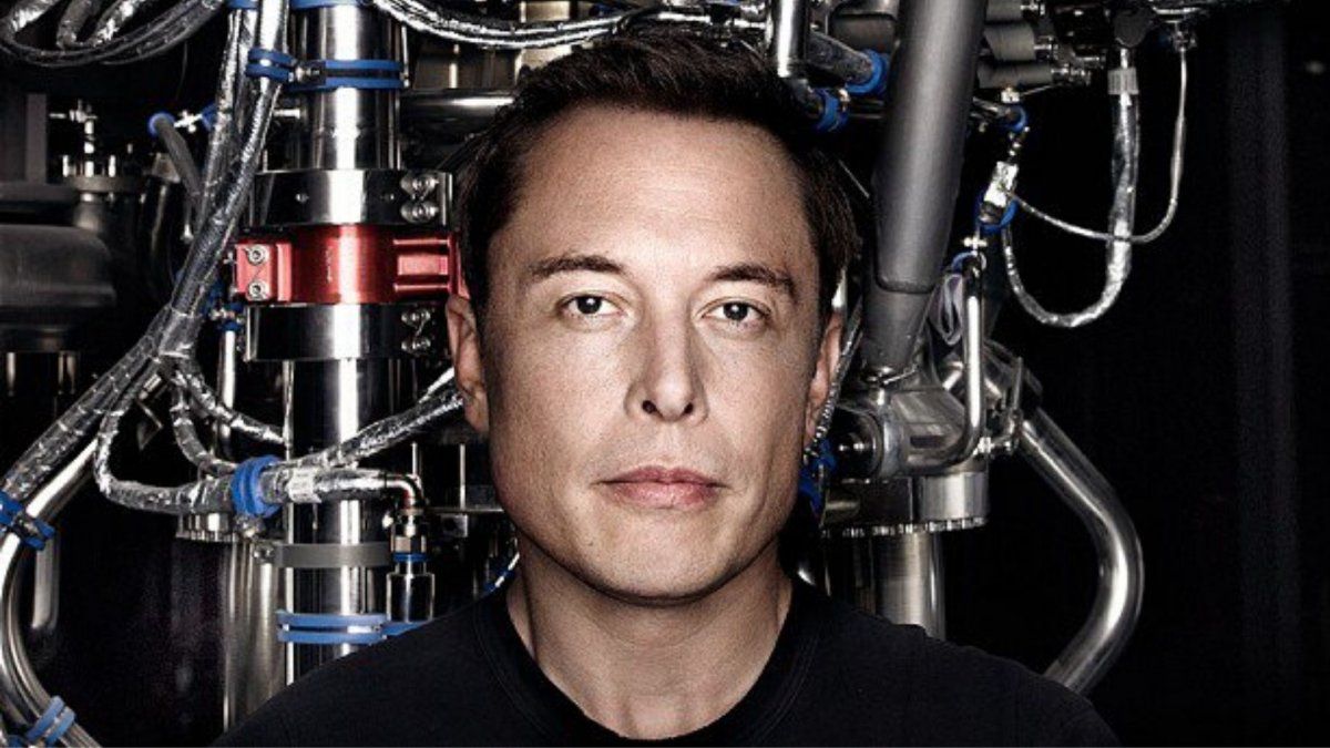 Elon Musk mostró como conectar un cerebro con una máquina