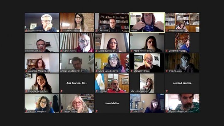 El encuentro incluyó un espacio de exposición e intercambio con científicos.