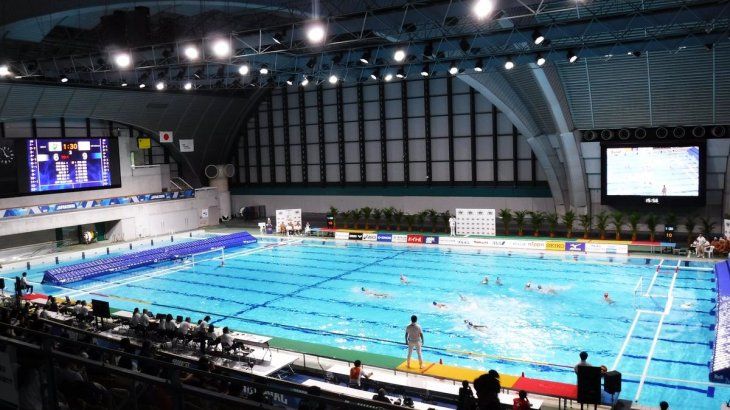 El interior del Centro de Natación Tatsumi.