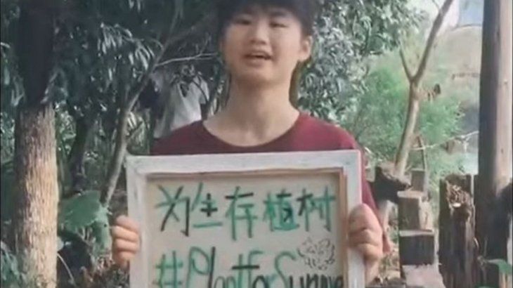 Con solo 17 años fue una de las primeras en abordar públicamente la causa del cambio climático en China.
