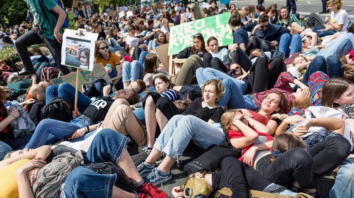 Los jóvenes se están manifestando en distintos países para reclamar medidas climáticas.