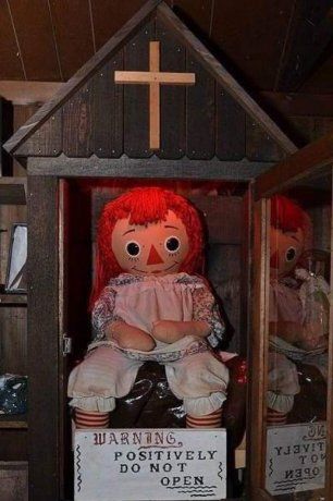 Peluche 2025 de annabelle